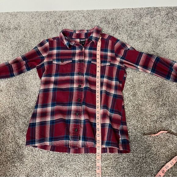 Patagonia Women's Long-Sleeved Organic Cotton Midweight Flannel Shirt - Picture 10 of 10